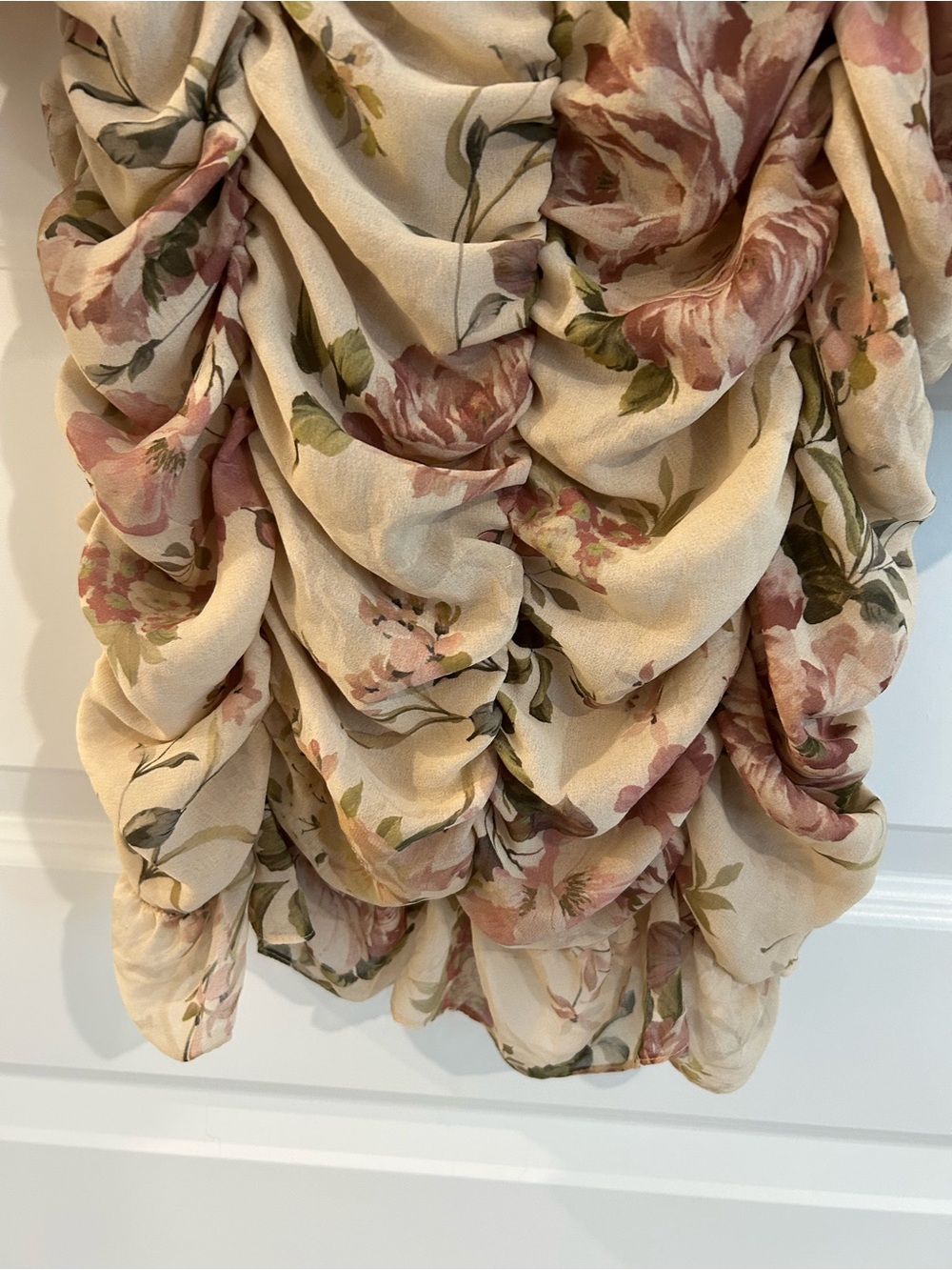 Zara Zimmerman Floral Ruched Dress Tan Pink Size L - Picture 7 of 14